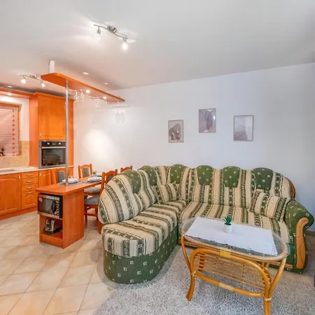 Διαμέρισμα Napsugar 1 By Hellobalatonlelle